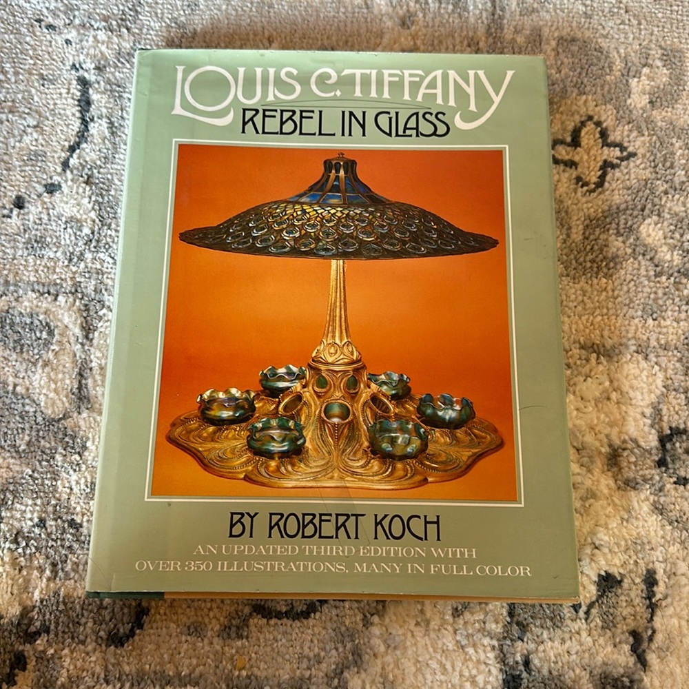 Louis C Tiffany - Rebel in Glass